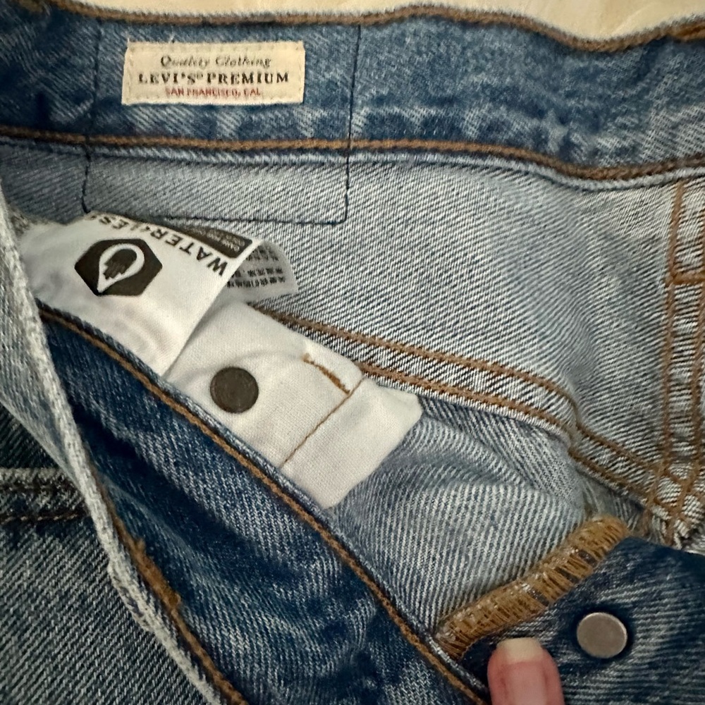 Levi’s 501 Skinny Jeans Can’t Touch This Distressed Rigid Drnim 100% Cotton 27 - Picture 6 of 6